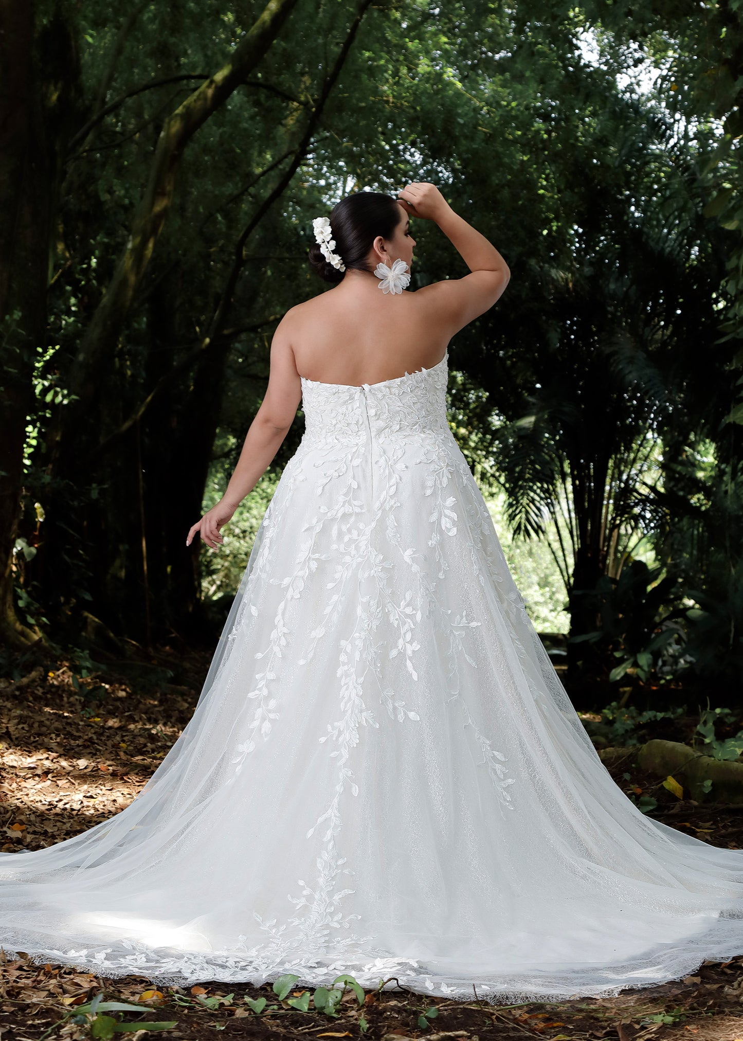 Isana Gown