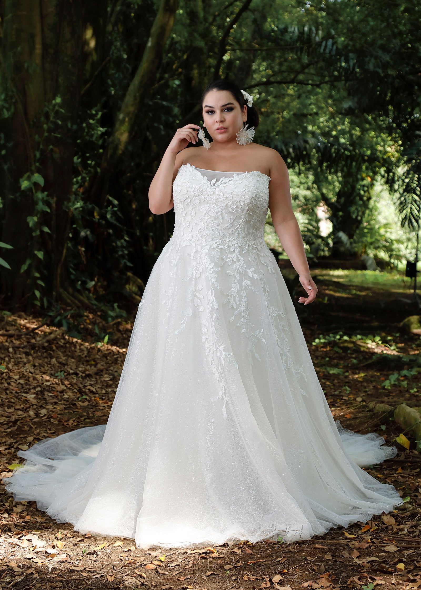 Two-in-One Gown with Floral Lace Applique on Sparkle Tulle Lotus Threads Bridal Two-in-One Gown with Floral Lace Applique on Sparkle Tulle Lotus Threads Bridal