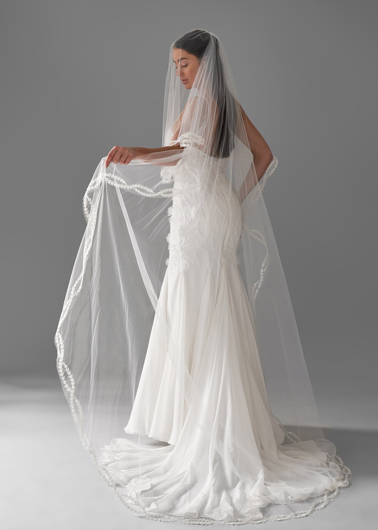 Wedding veil cathedral 60 photos - Astyledwedding.com Wedding veil cathedral 60 photos - Astyledwedding.com