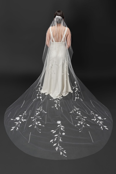 v1014-lotus-threads-bridal-veil-02