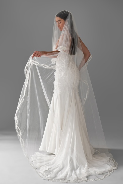 v1041-lotus-threads-bridal-veil-01