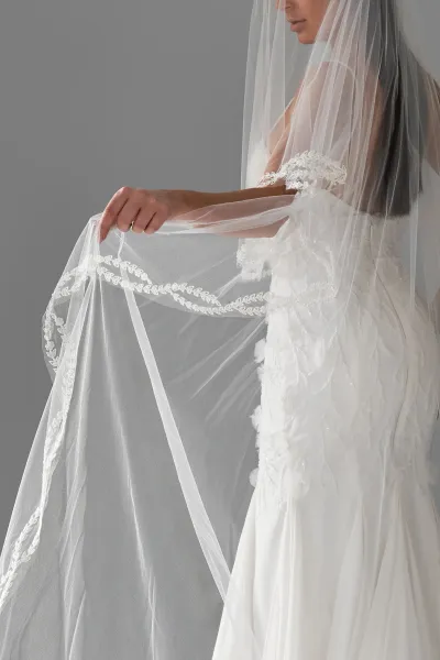 v1041-lotus-threads-bridal-veil-02.webp