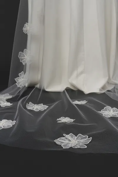 v8492-lotus-threads-bridal-veil-02.webp