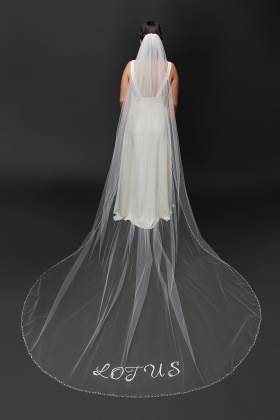v8434-lotus-threads-bridal-veil-01