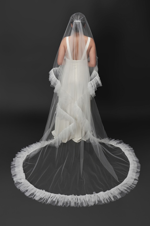 v1017-lotus-threads-bridal-veil-04