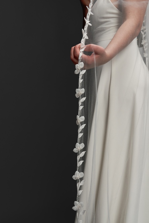v1042-lotus-threads-bridal-veil-03
