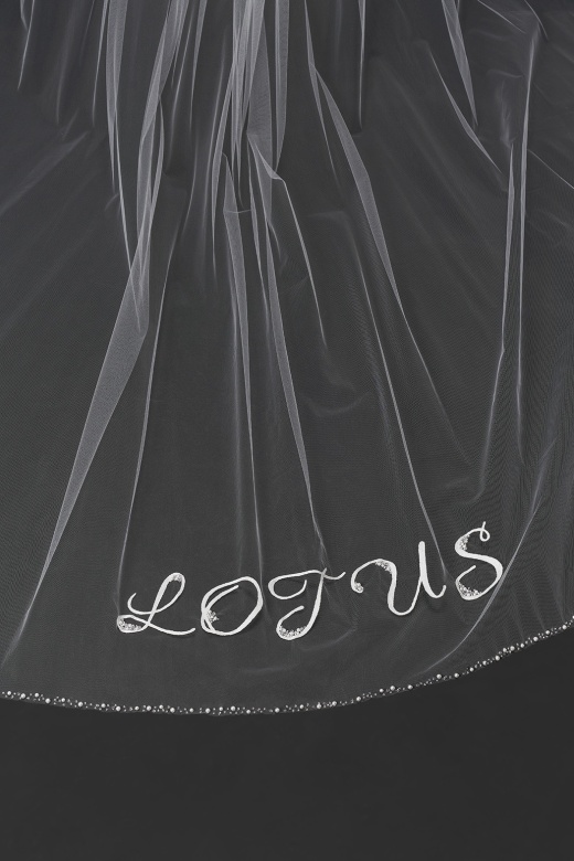 v8434-lotus-threads-bridal-veil-04