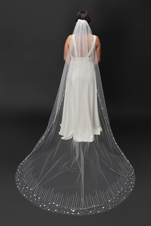 v8490-lotus-threads-bridal-veil-01